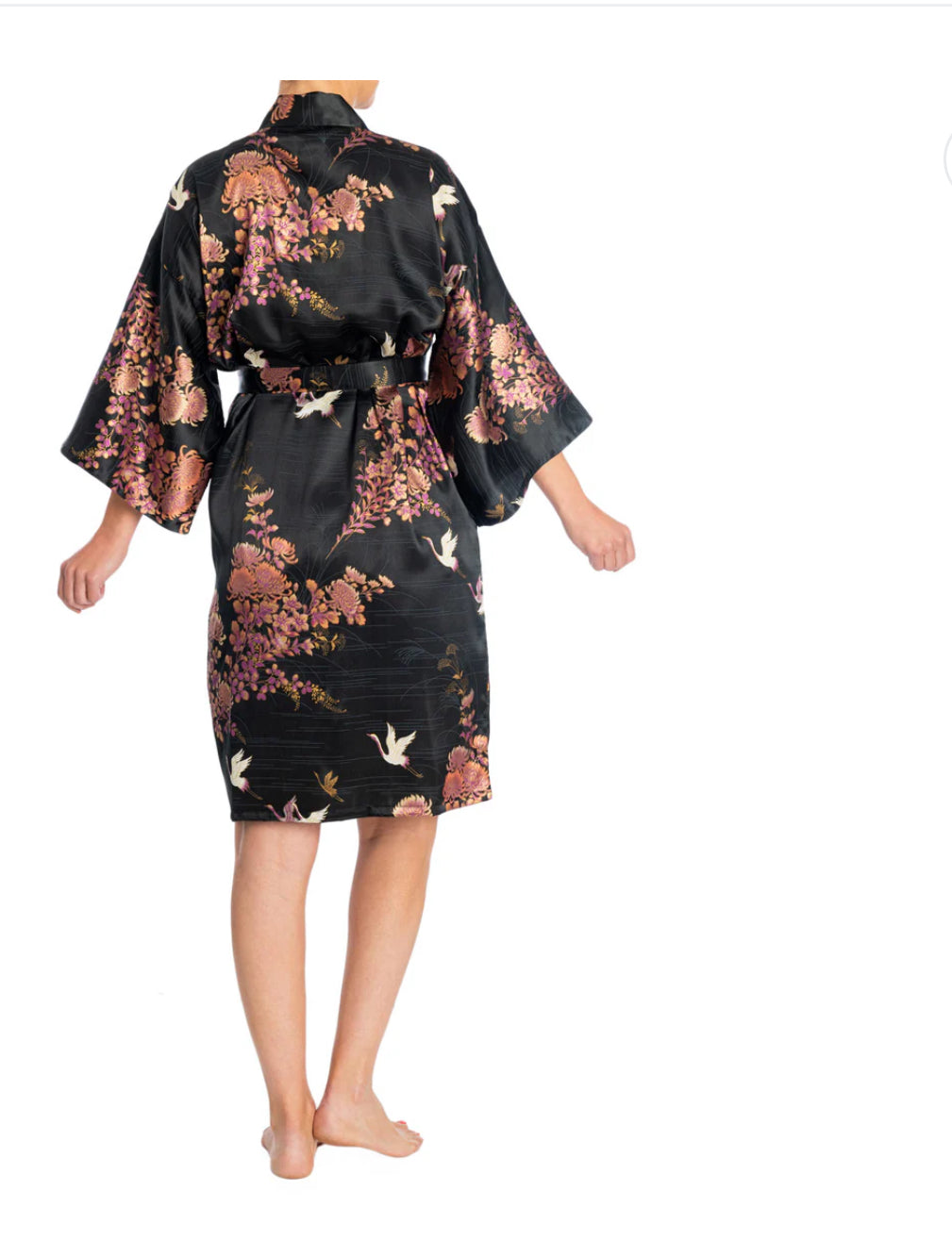 Silk Crane and Chrysanthemum Short Black Yukata.