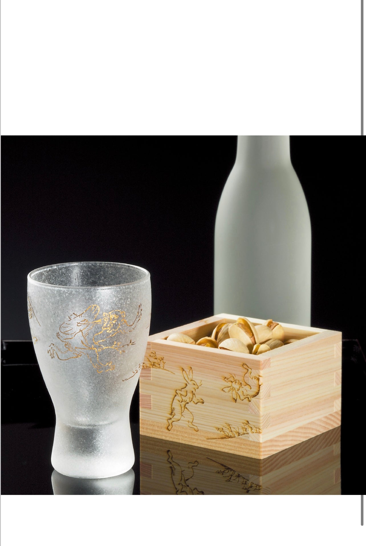 Choju Giga Premium Japanese Masuzake Set Sake Cups