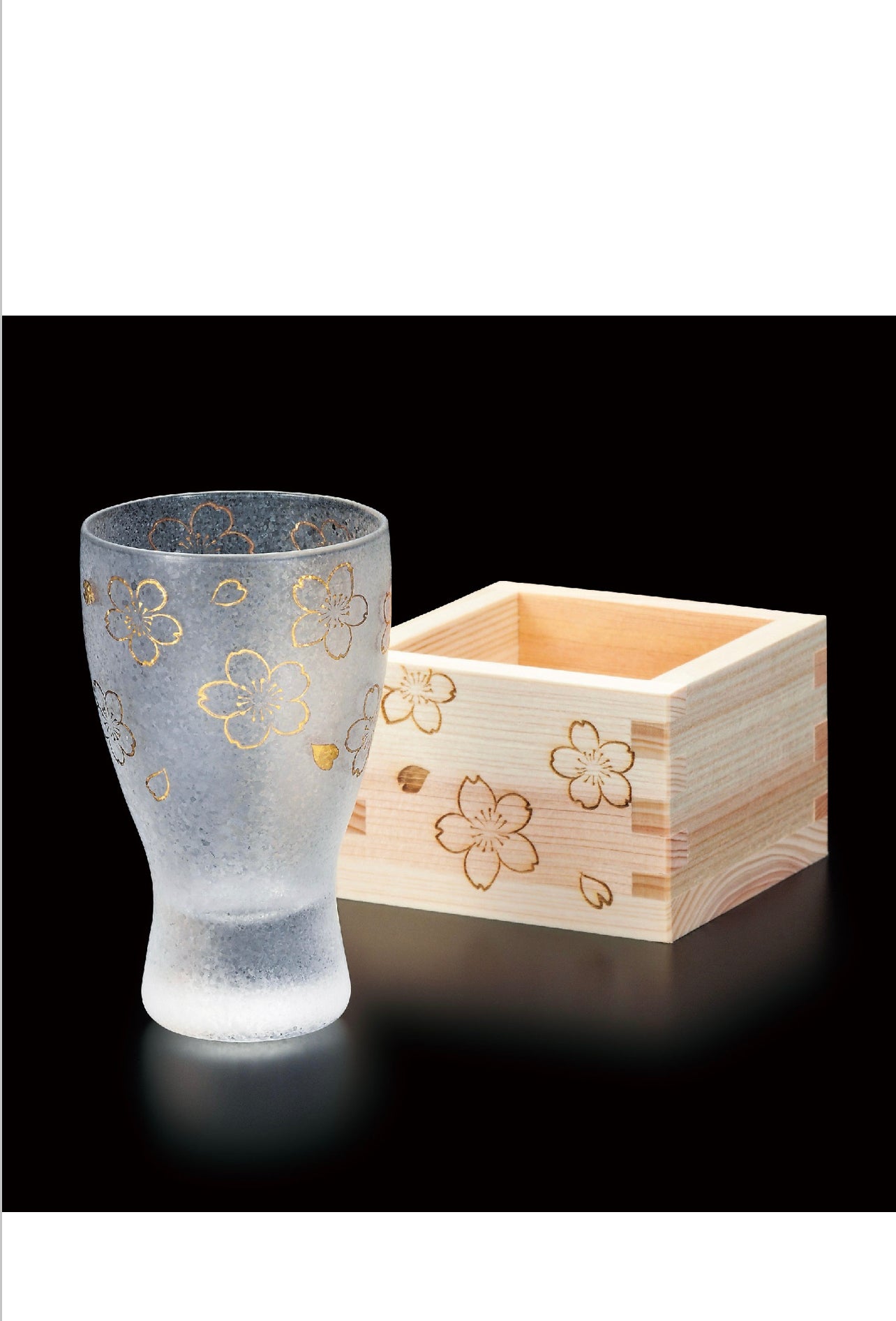 Sakura Premium Japanese Masuzake Set Sake